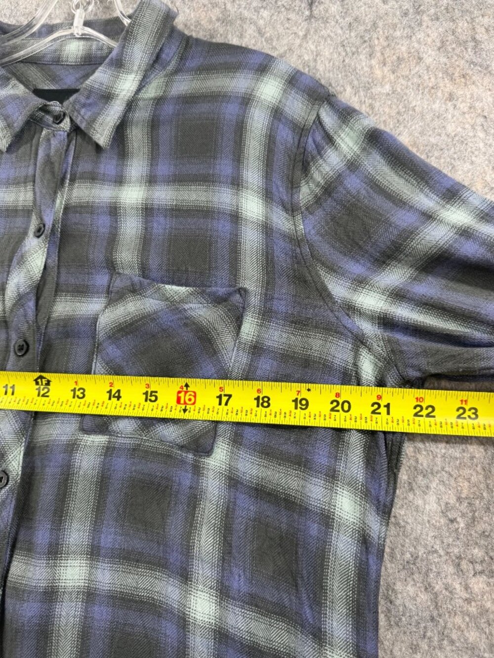 Rails Hunter Plaid Button Up Shirt Sz L Blue Green Rayon Drapey Lightweight - Picture 4 of 9